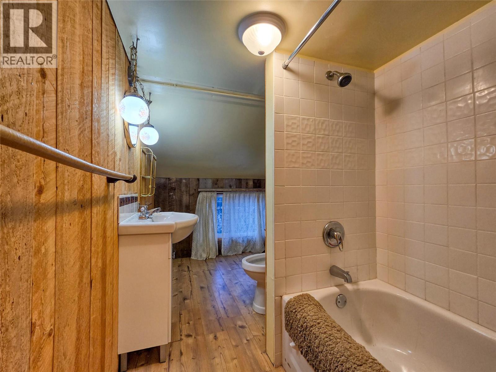 970 95 Highway, Spillimacheen, British Columbia  V0A 1P0 - Photo 25 - 10363435