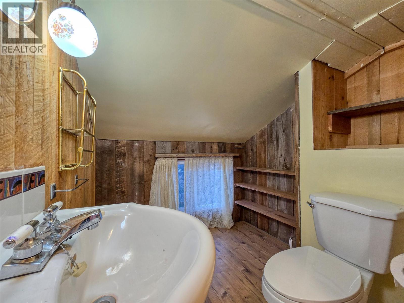 970 95 Highway, Spillimacheen, British Columbia  V0A 1P0 - Photo 26 - 10363435