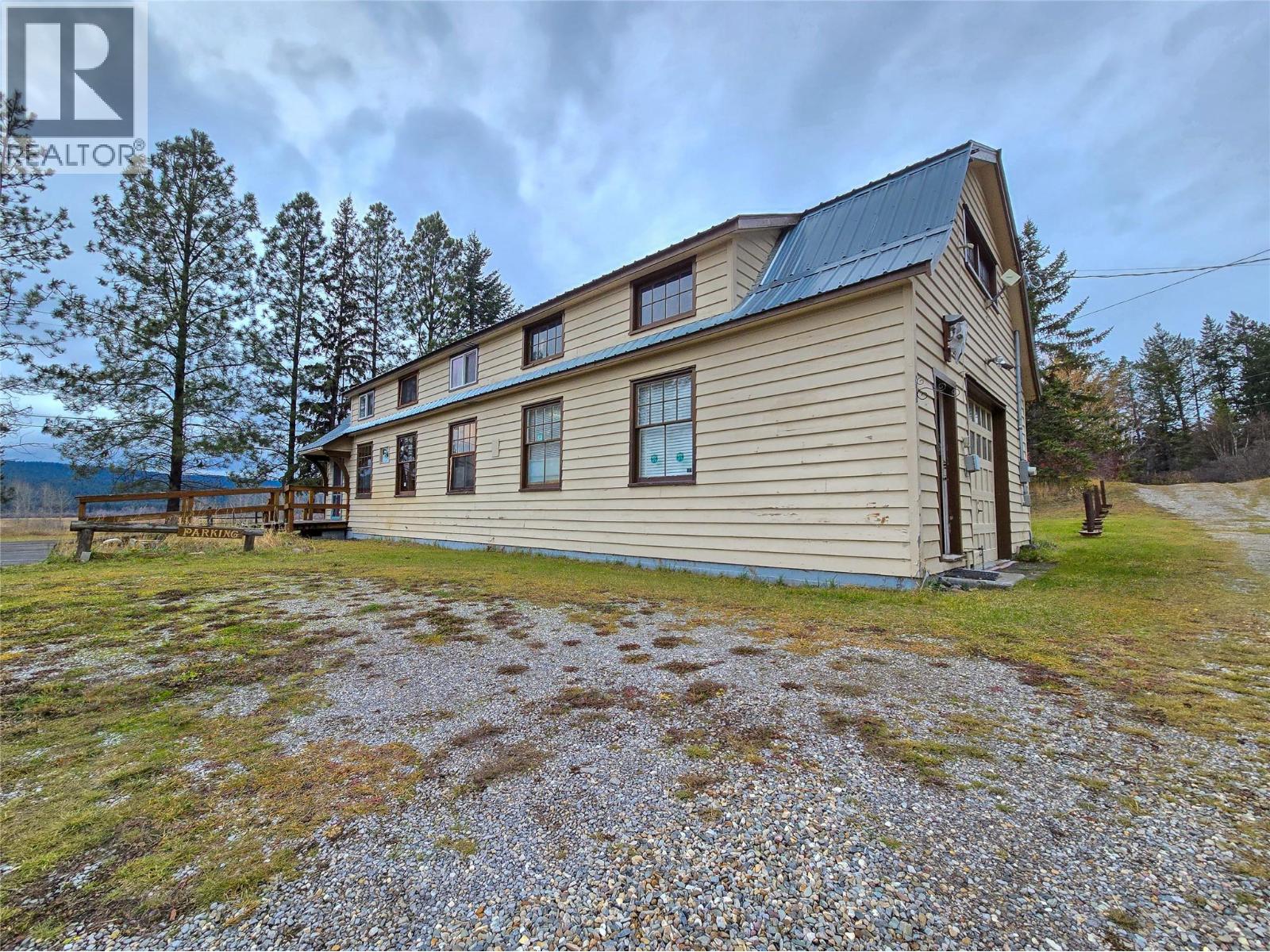 970 95 Highway, Spillimacheen, British Columbia  V0A 1P0 - Photo 8 - 10363435