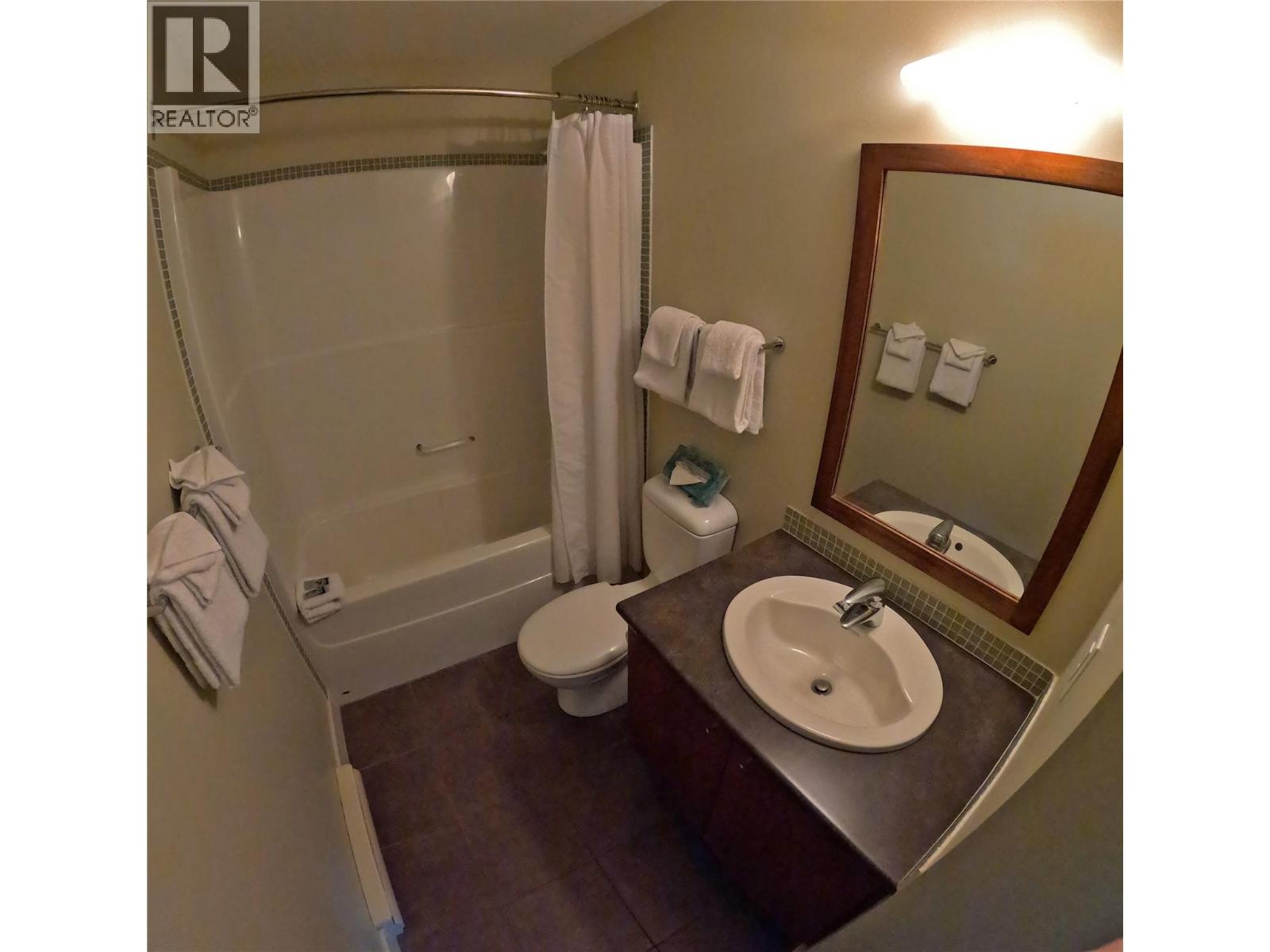 2049 Summit Drive Unit# 212a, Panorama, British Columbia  V0A 1T0 - Photo 17 - 10363661