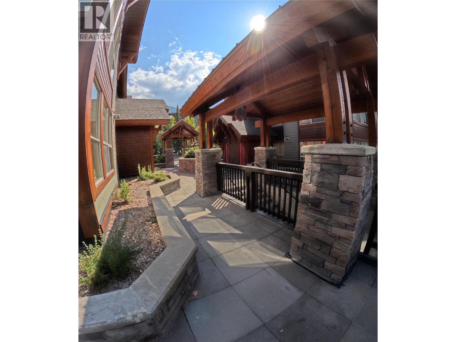 2049 Summit Drive Unit# 212a, Panorama, British Columbia  V0A 1T0 - Photo 3 - 10363661