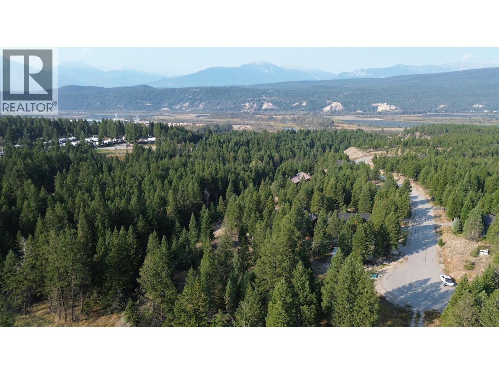 4962 SADDLEWOOD Lane, Radium Hot Springs, British Columbia