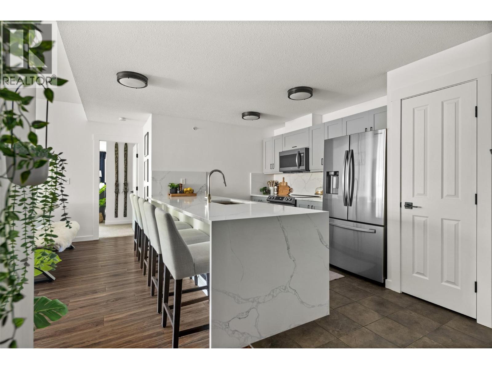 2070 SUMMIT Drive Unit# 511, Panorama, British Columbia