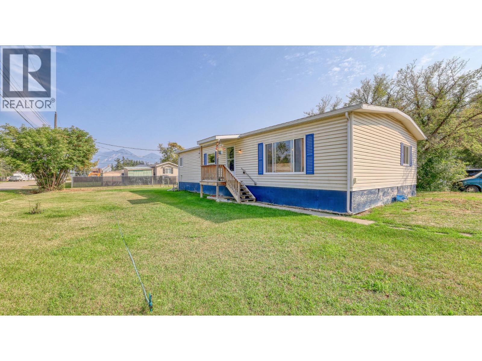 9196 West Avenue, Wilmer, British Columbia
