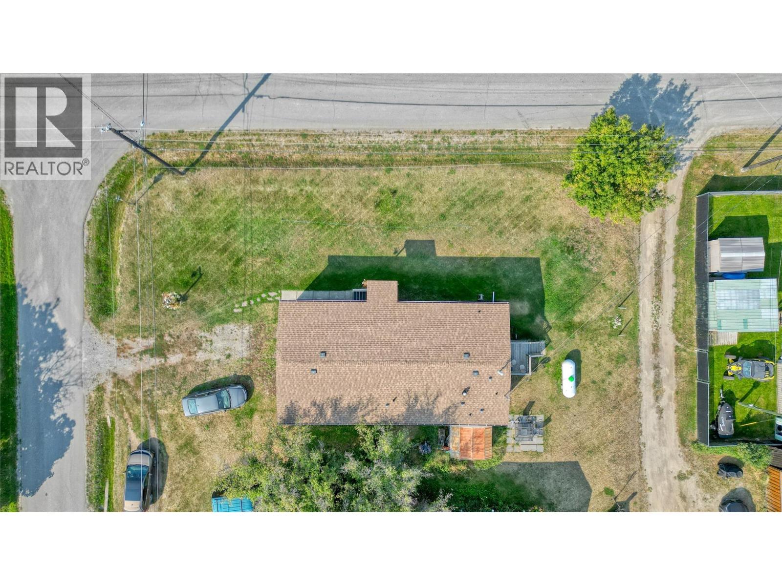 9196 West Avenue, Wilmer, British Columbia  V0A 1K5 - Photo 3 - 10363412