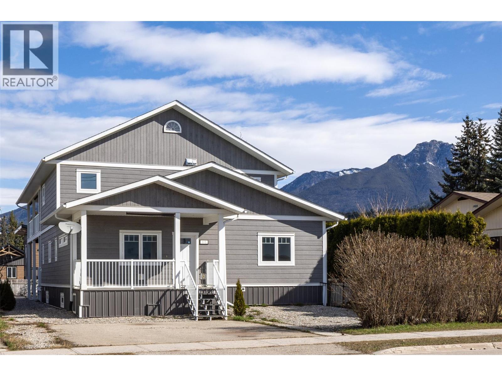 615 9th Street S, Golden, British Columbia  V0A 1H0 - Photo 2 - 10364237