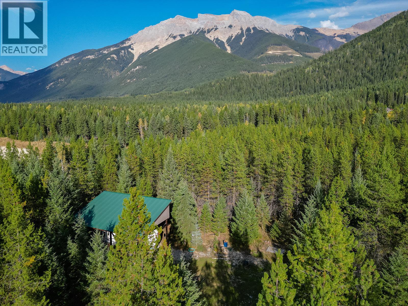 2380 Finnegan Court, Golden, British Columbia  V0A 1H1 - Photo 14 - 10364618
