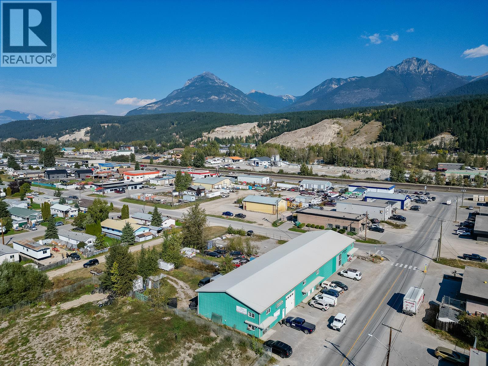 819 9th Street N, Golden, British Columbia  V0A 1H0 - Photo 13 - 10364643