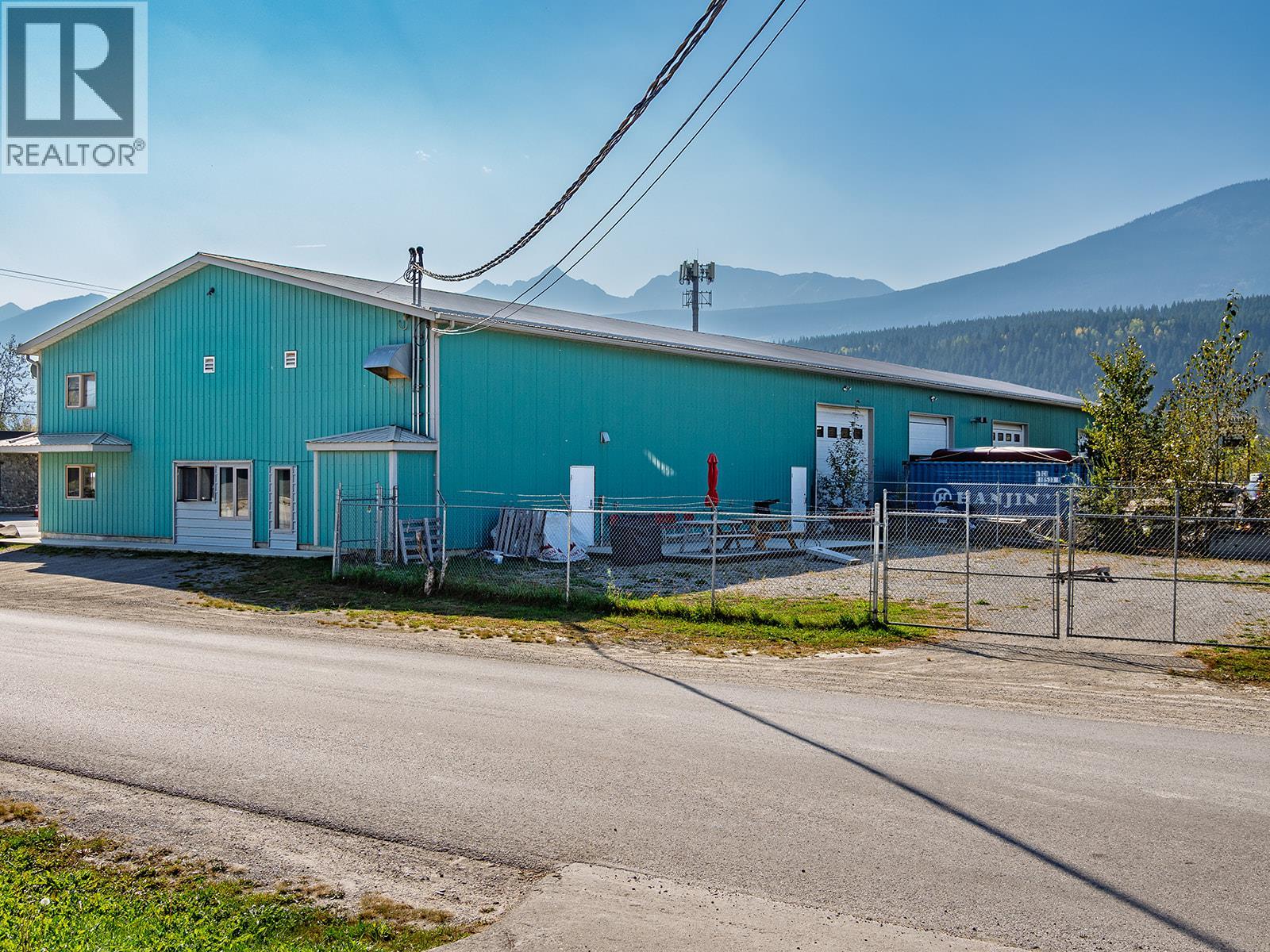 819 9th Street N, Golden, British Columbia  V0A 1H0 - Photo 9 - 10364643