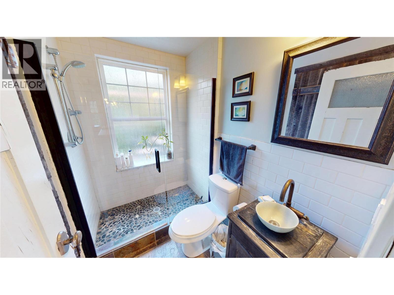 1738 9th Avenue, Invermere, British Columbia  V0A 1K0 - Photo 10 - 10364768