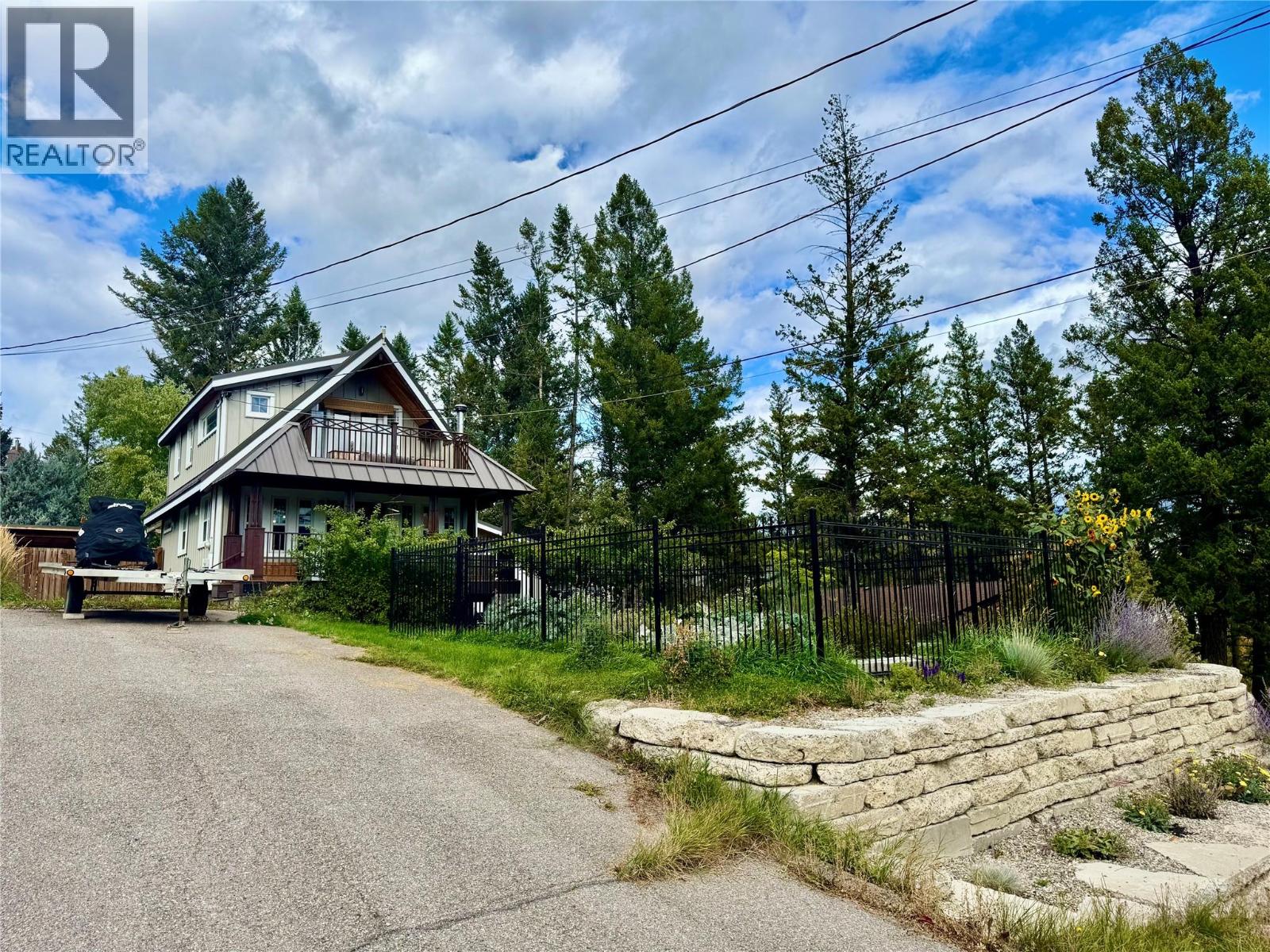 1738 9th Avenue, Invermere, British Columbia  V0A 1K0 - Photo 29 - 10364768