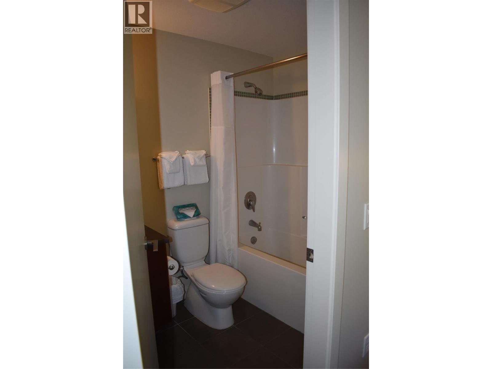 2049 Summit Drive Unit# 422 C, Panorama, British Columbia  V0A 1T0 - Photo 14 - 10364634