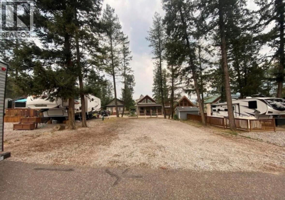4868 Riverview Drive Unit# Lot 89, Edgewater, British Columbia  V0A 1M0 - Photo 1 - 10363060
