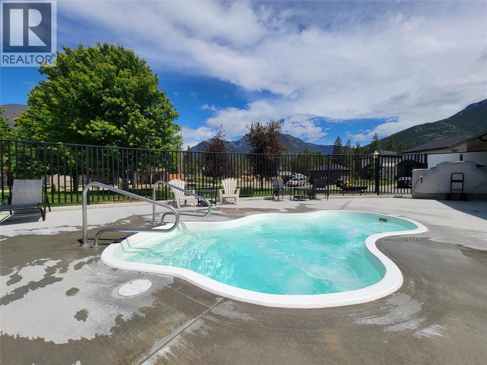 500 Bighorn Boulevard Unit# 532 B, Radium Hot Springs, British Columbia  V0A 1M0 - Photo 8 - 10365046