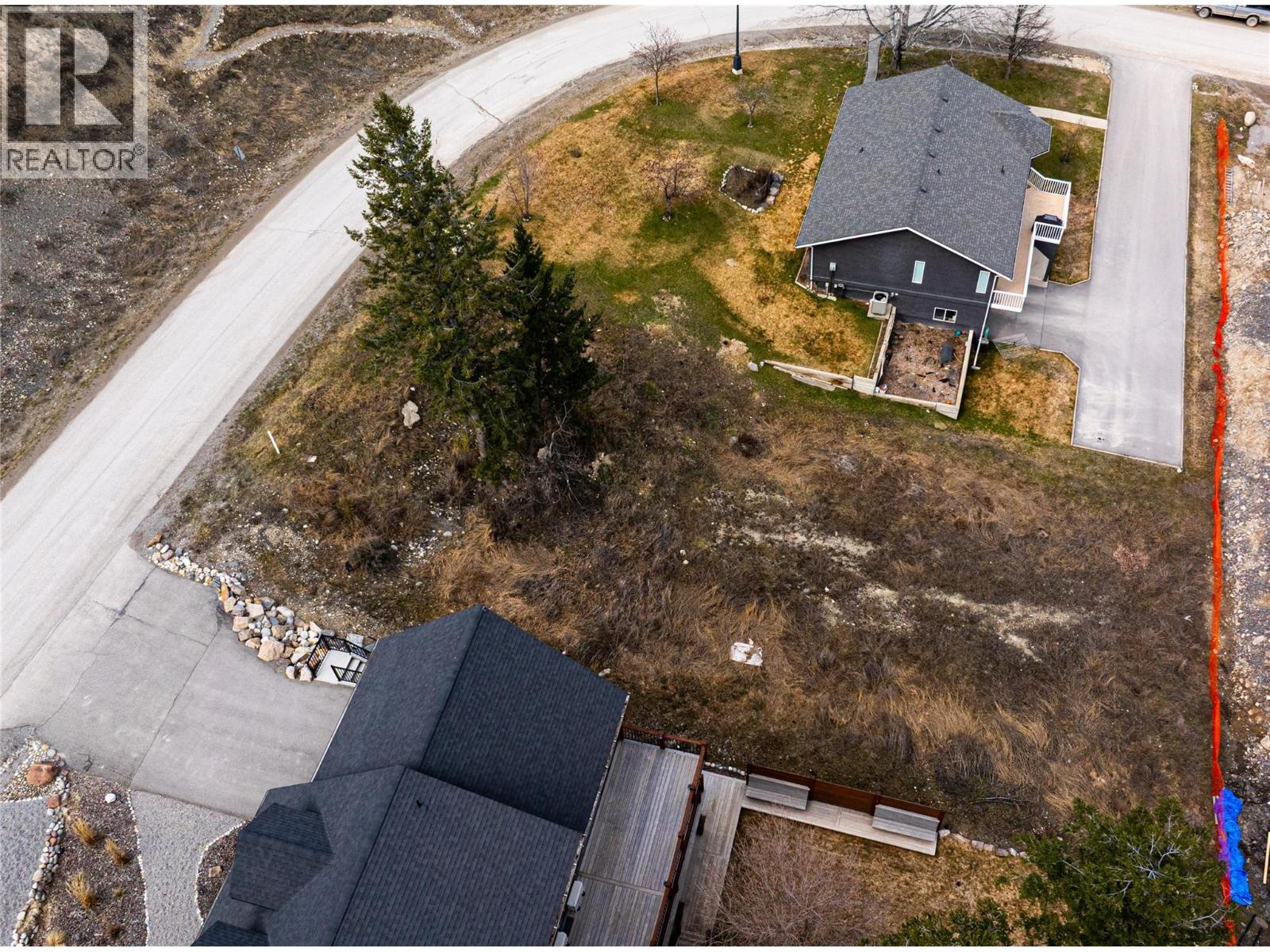 211 Pinetree Road, Invermere, British Columbia  V0A 1K4 - Photo 3 - 10365279