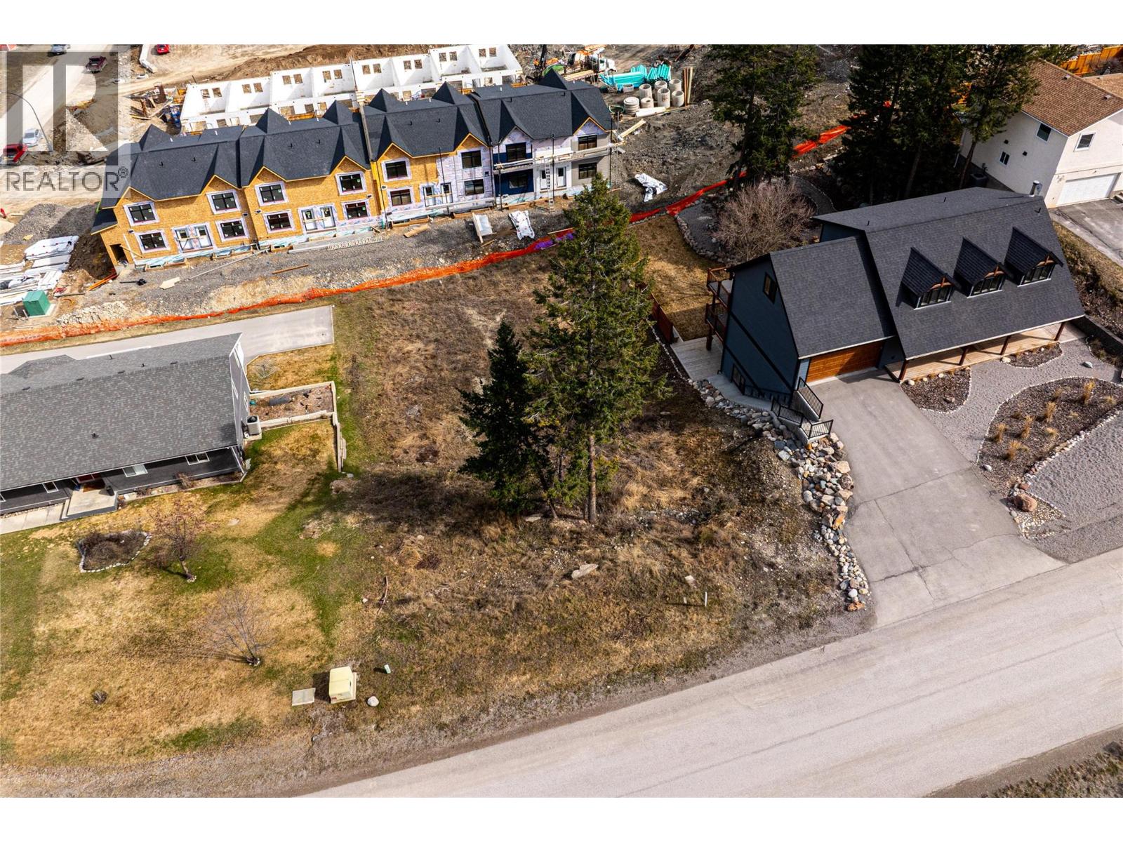 211 Pinetree Road, Invermere, British Columbia  V0A 1K4 - Photo 7 - 10365279