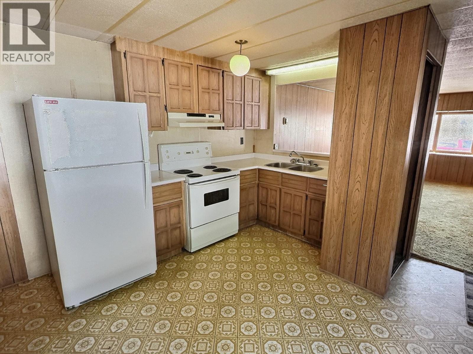 851 Read Road Unit# 12, Golden, British Columbia  V0A 1H2 - Photo 3 - 10365441