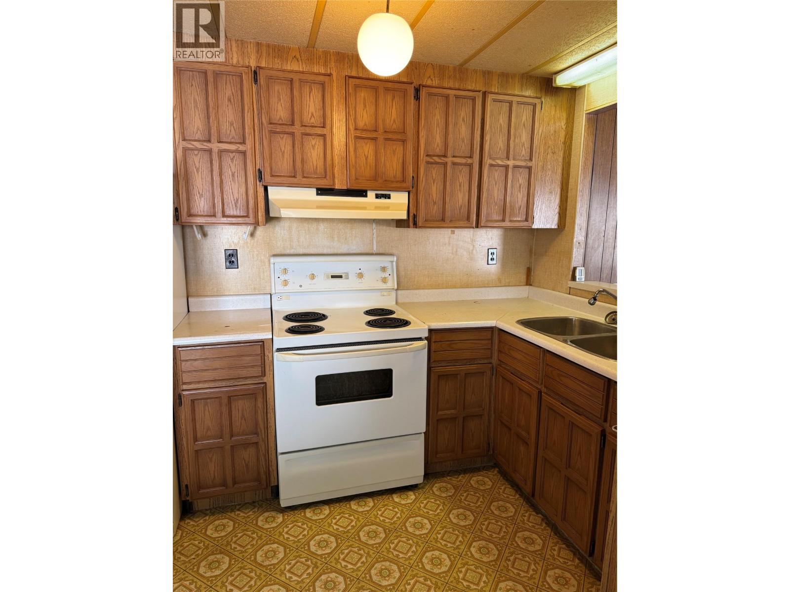 851 Read Road Unit# 12, Golden, British Columbia  V0A 1H2 - Photo 9 - 10365441