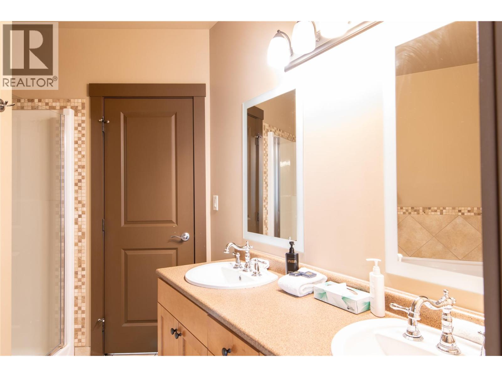 1420 Palliser Trail Unit# 304, Golden, British Columbia  V0A 1H0 - Photo 10 - 10365716