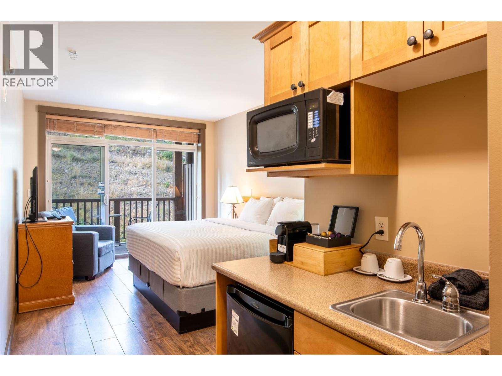 1420 Palliser Trail Unit# 304, Golden, British Columbia  V0A 1H0 - Photo 12 - 10365716