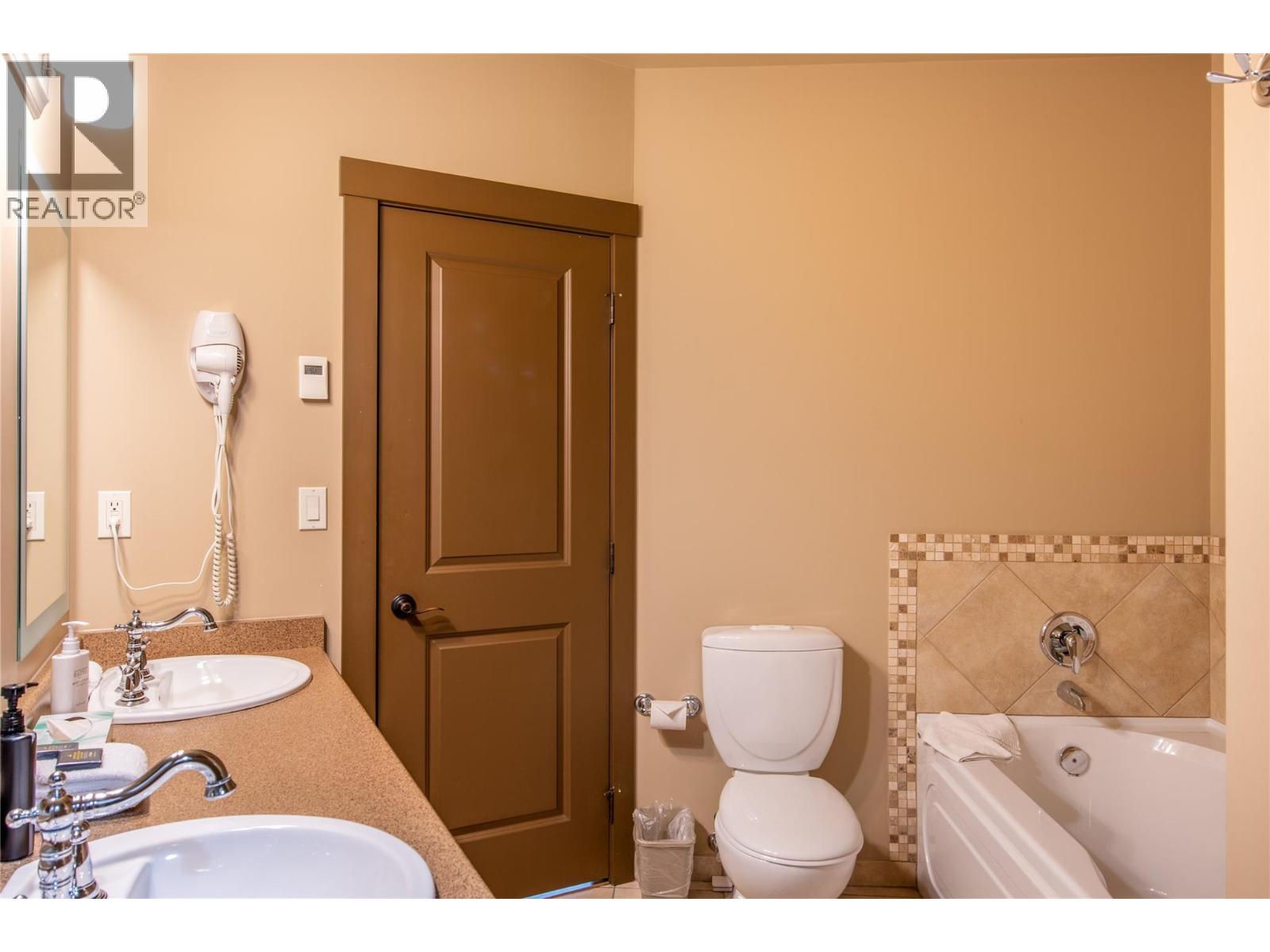 1420 Palliser Trail Unit# 304, Golden, British Columbia  V0A 1H0 - Photo 8 - 10365716