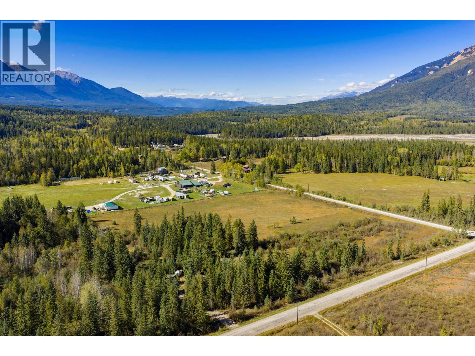 1757 Moberly School Road, Golden, British Columbia  V0A 1H2 - Photo 5 - 10365710