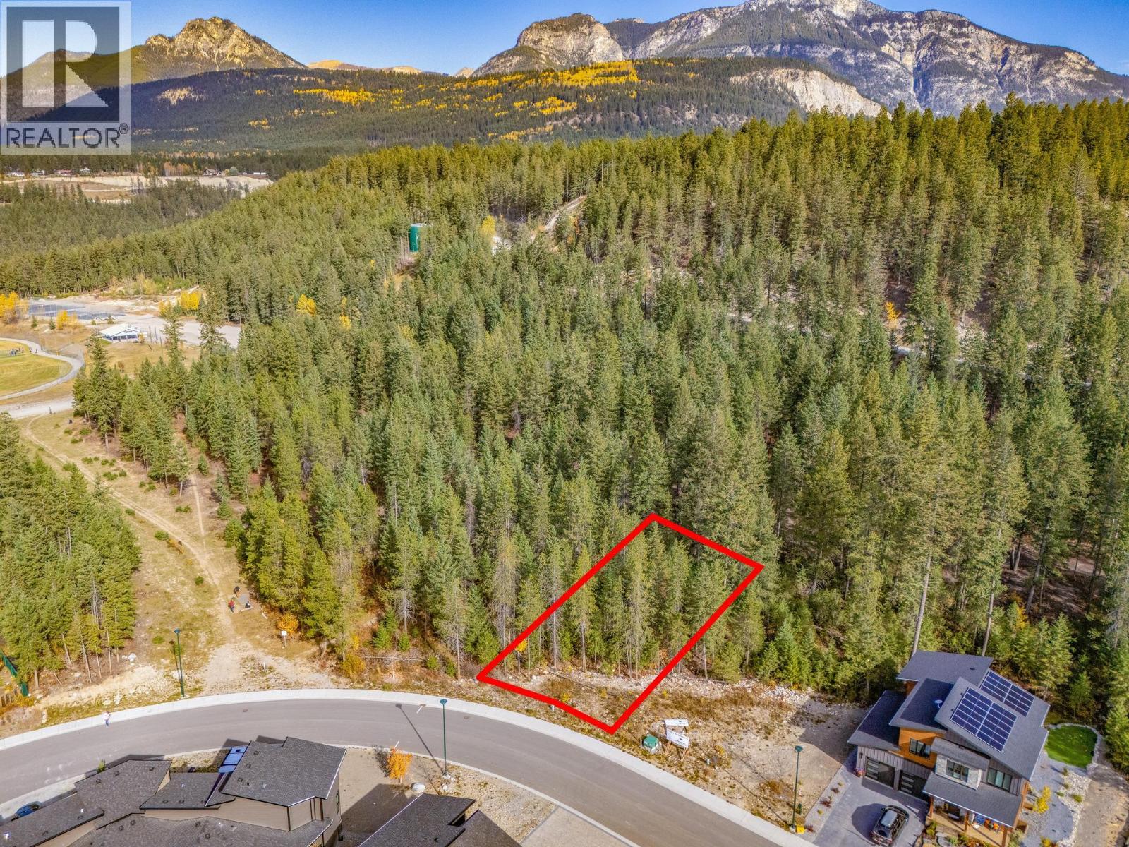 1541 Cedar Street, Golden, British Columbia