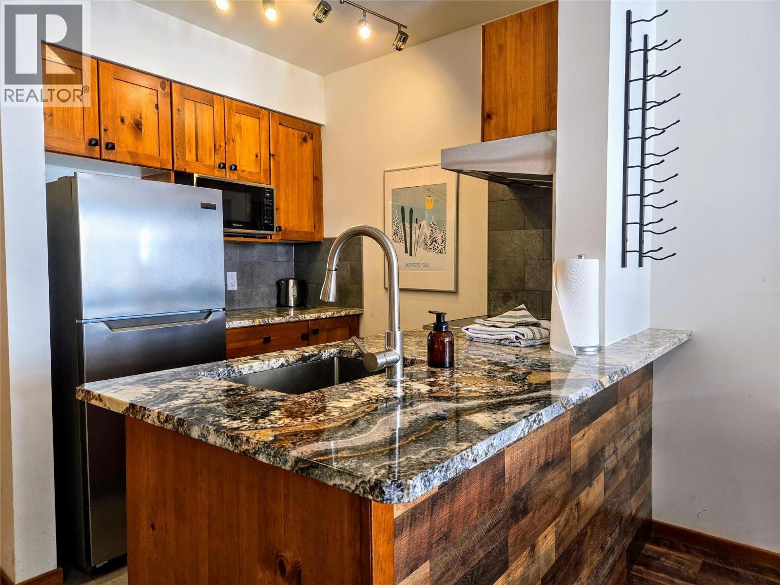 2050 Summit Drive Unit# 201, Panorama, British Columbia