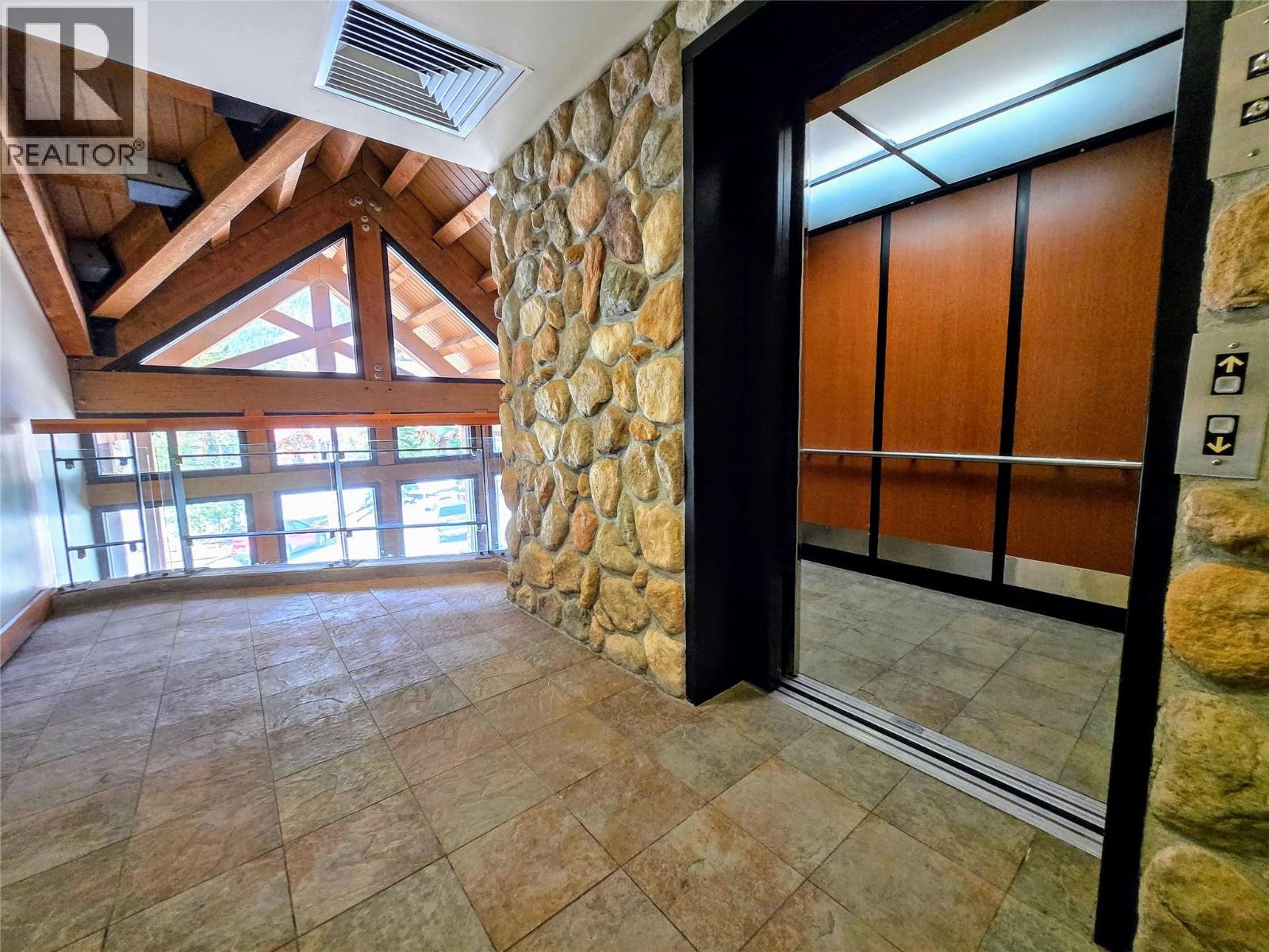 2050 Summit Drive Unit# 201, Panorama, British Columbia  V0A 1T0 - Photo 16 - 10365690