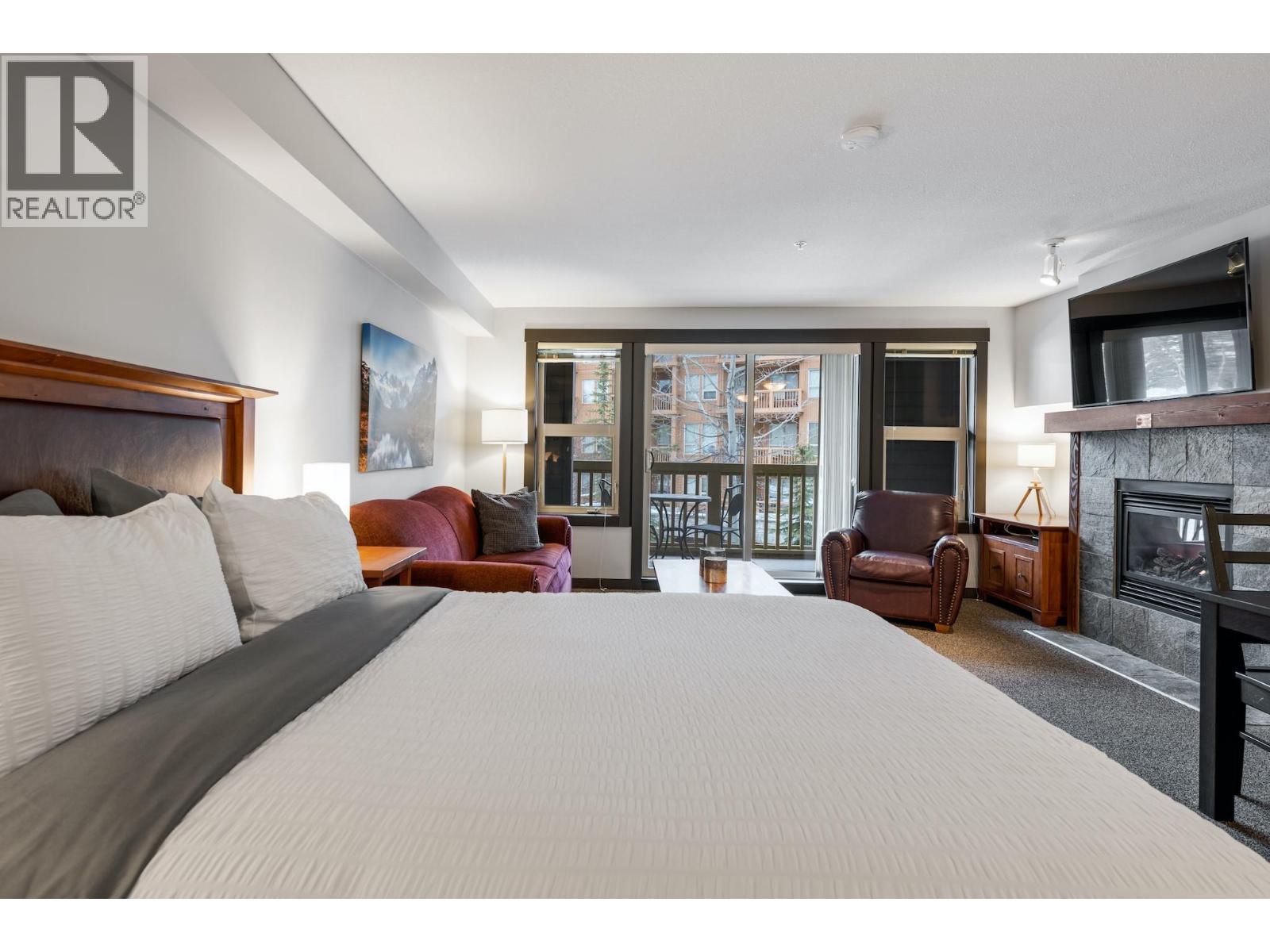 2070 Summit Drive Unit# 301b Lot# Studio, Panorama, British Columbia  V0A 1T0 - Photo 8 - 10365856
