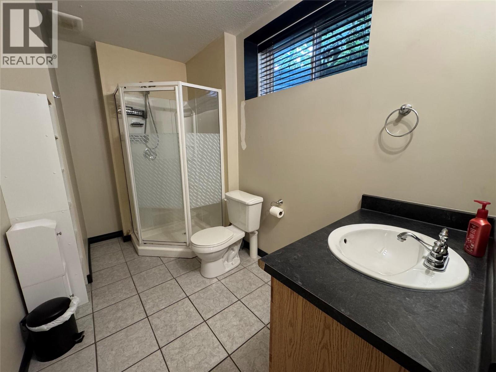 2205 Westside Park Avenue, Invermere, British Columbia  V0A 1K4 - Photo 19 - 10366177