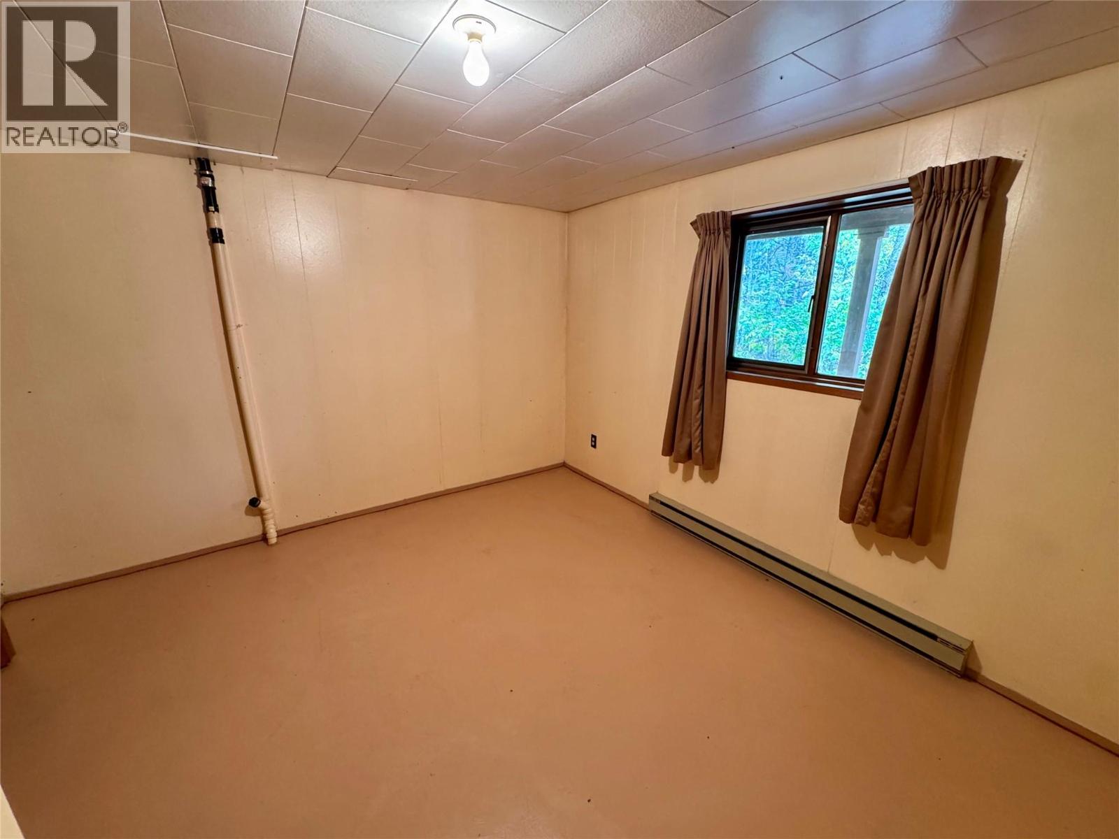 9209 Moffat Avenue, Wilmer, British Columbia  V0A 1K5 - Photo 28 - 10366233