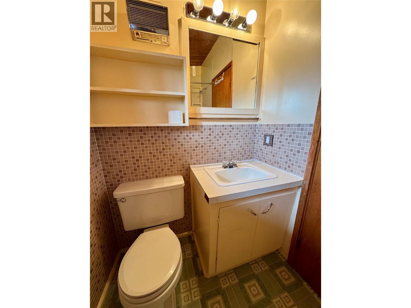 9209 Moffat Avenue, Wilmer, British Columbia  V0A 1K5 - Photo 30 - 10366233