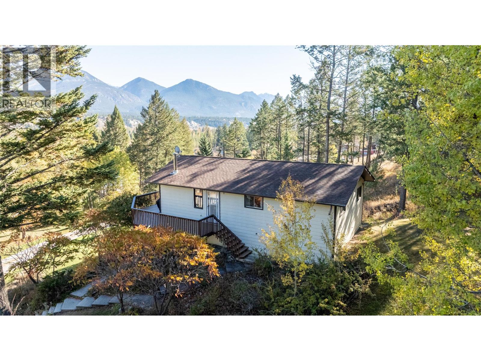 7 Westside Road, Invermere, British Columbia  V0A 1K5 - Photo 5 - 10366181