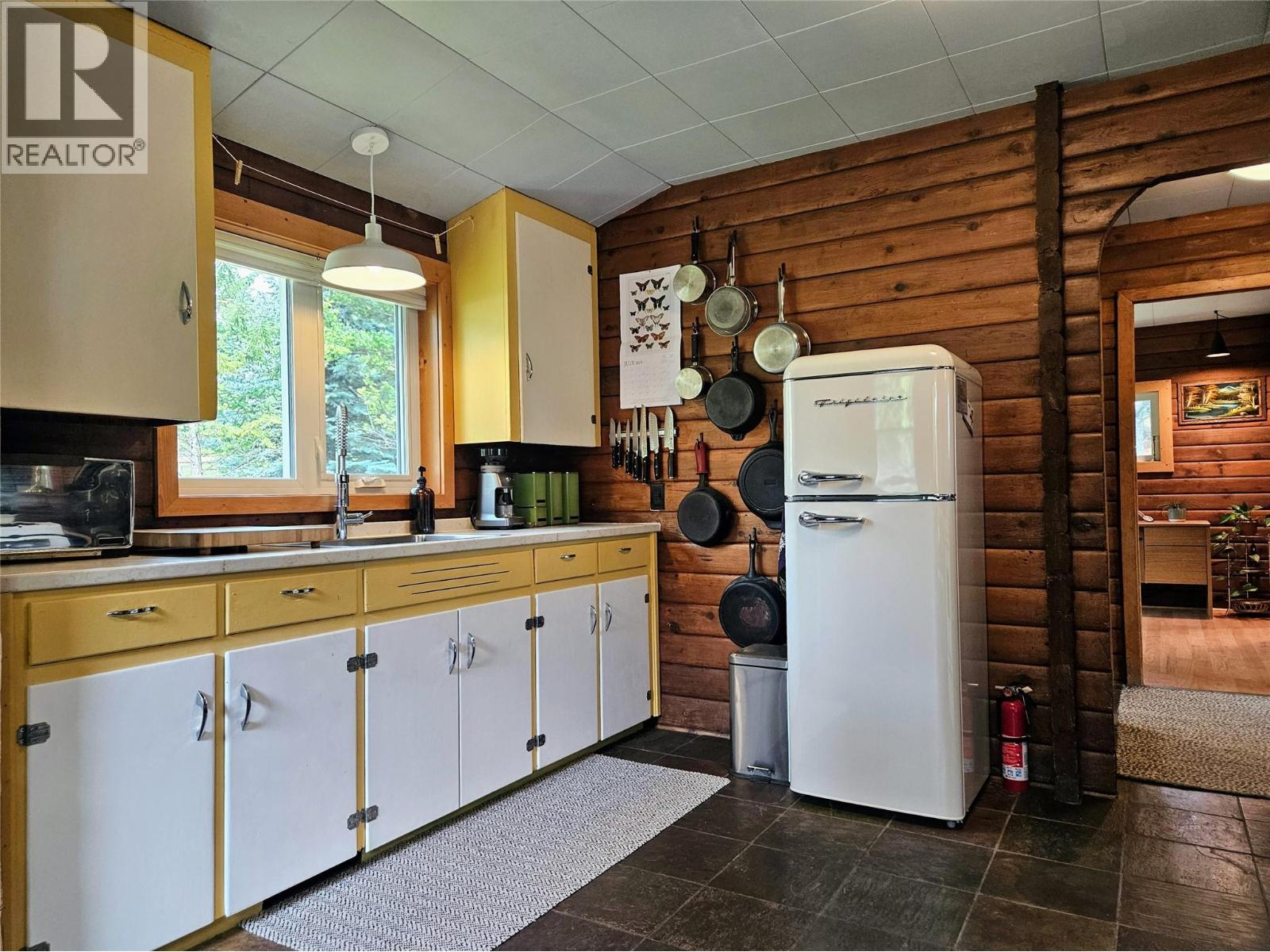 1705 9th Avenue, Invermere, British Columbia  V0A 1K0 - Photo 10 - 10366475