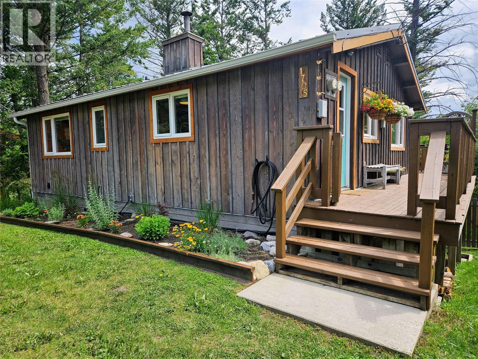 1705 9th Avenue, Invermere, British Columbia  V0A 1K0 - Photo 9 - 10366475