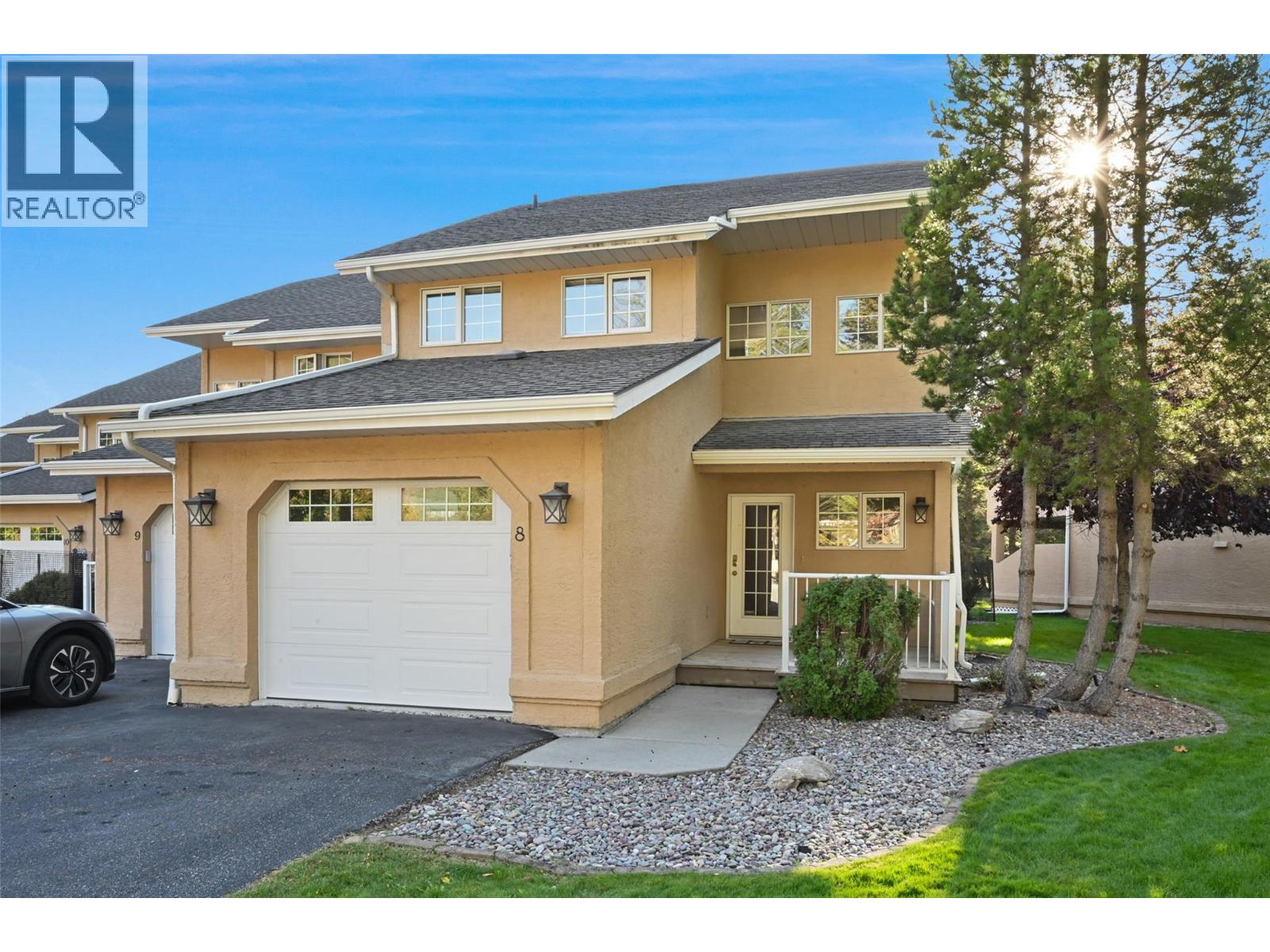 7595 Pioneer Avenue Unit# 8, Radium Hot Springs, British Columbia