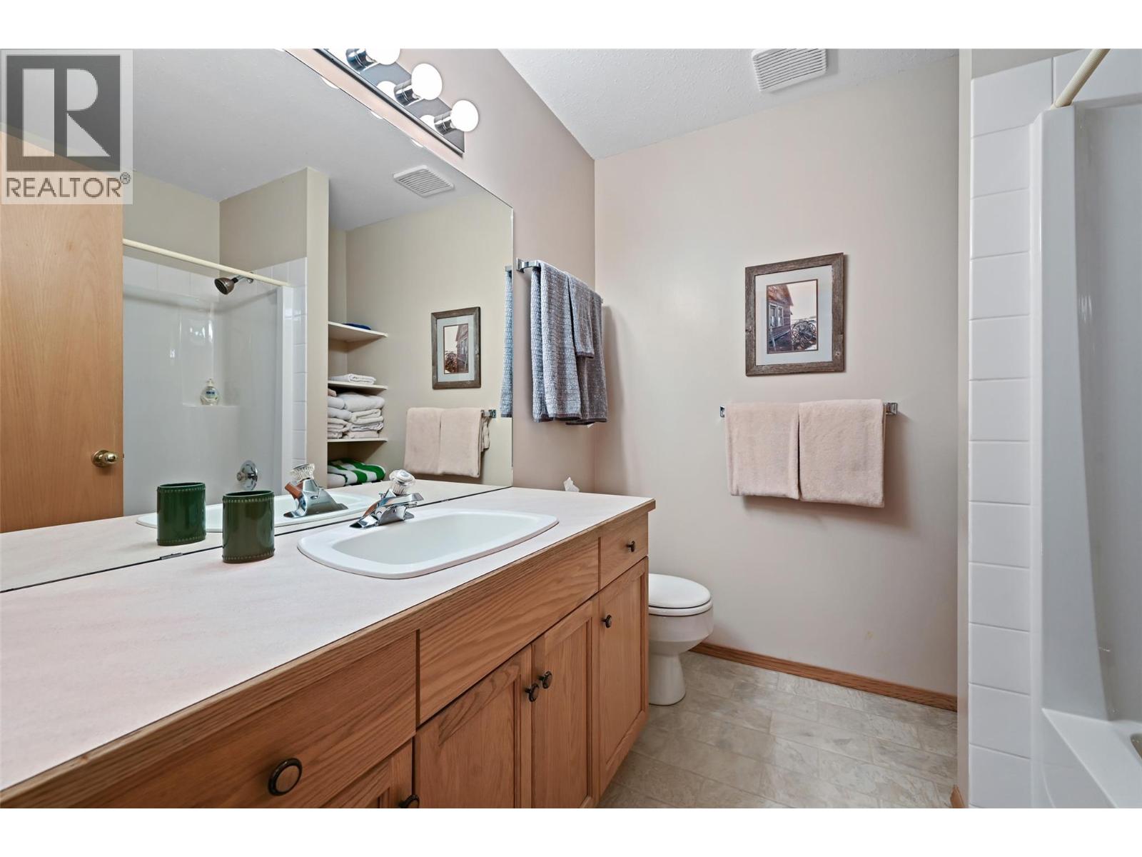 7595 Pioneer Avenue Unit# 8, Radium Hot Springs, British Columbia  V0A 1M0 - Photo 31 - 10365934