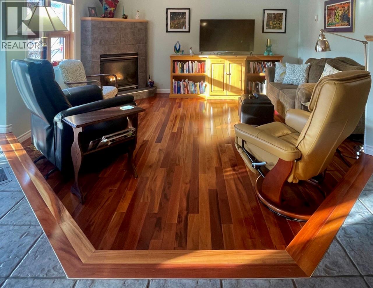 1508 Poplar Street, Golden, British Columbia  V0A 1H0 - Photo 5 - 10366919