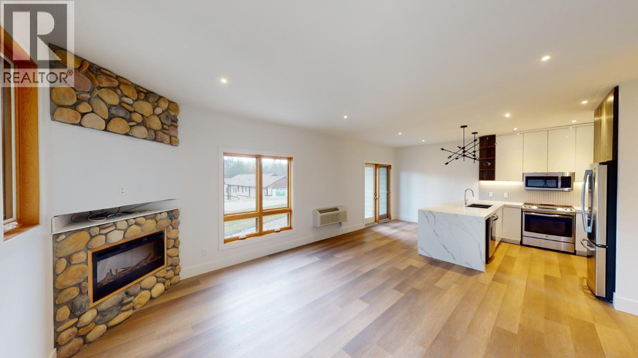 7291 Prospector Avenue Unit# 401, Radium Hot Springs, British Columbia  V0A 1M0 - Photo 3 - 10367109