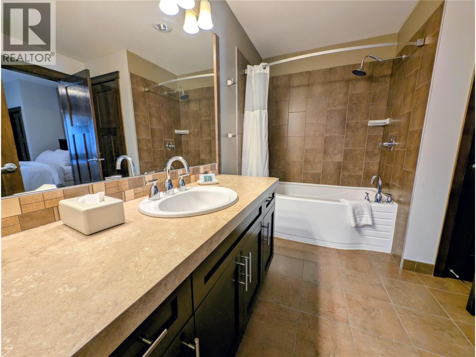 800 Bighorn Boulevard Unit# 835b, Radium Hot Springs, British Columbia  V0A 1M0 - Photo 14 - 10367262