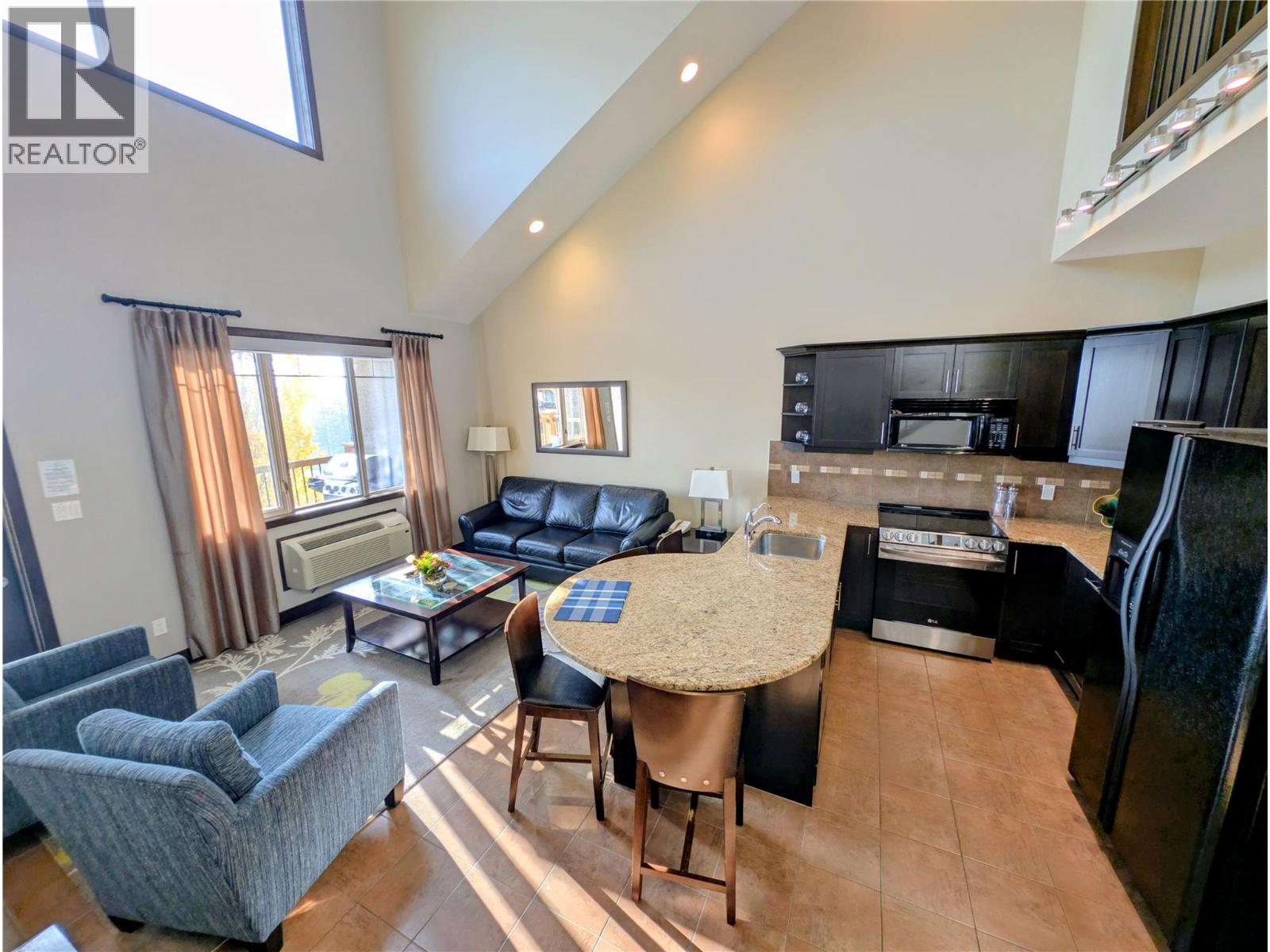 800 Bighorn Boulevard Unit# 835b, Radium Hot Springs, British Columbia  V0A 1M0 - Photo 3 - 10367262