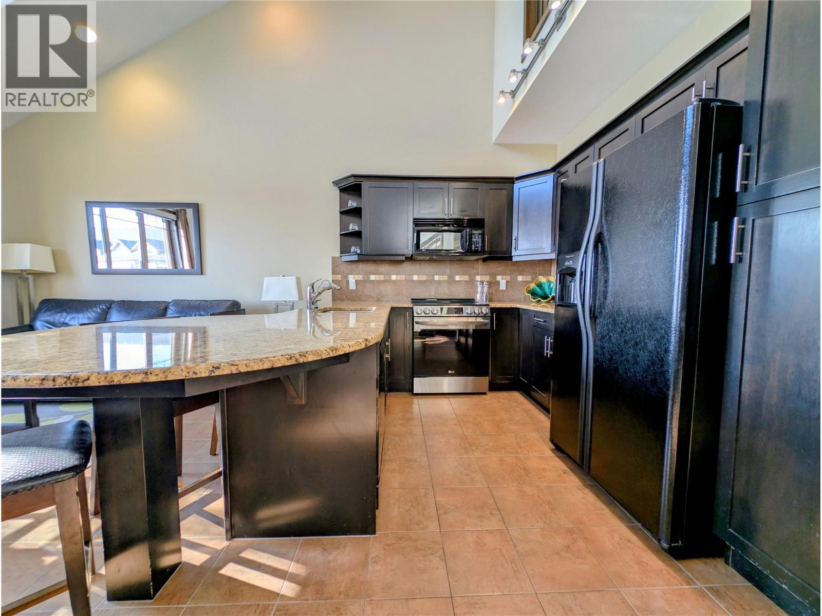 800 Bighorn Boulevard Unit# 835b, Radium Hot Springs, British Columbia  V0A 1M0 - Photo 4 - 10367262