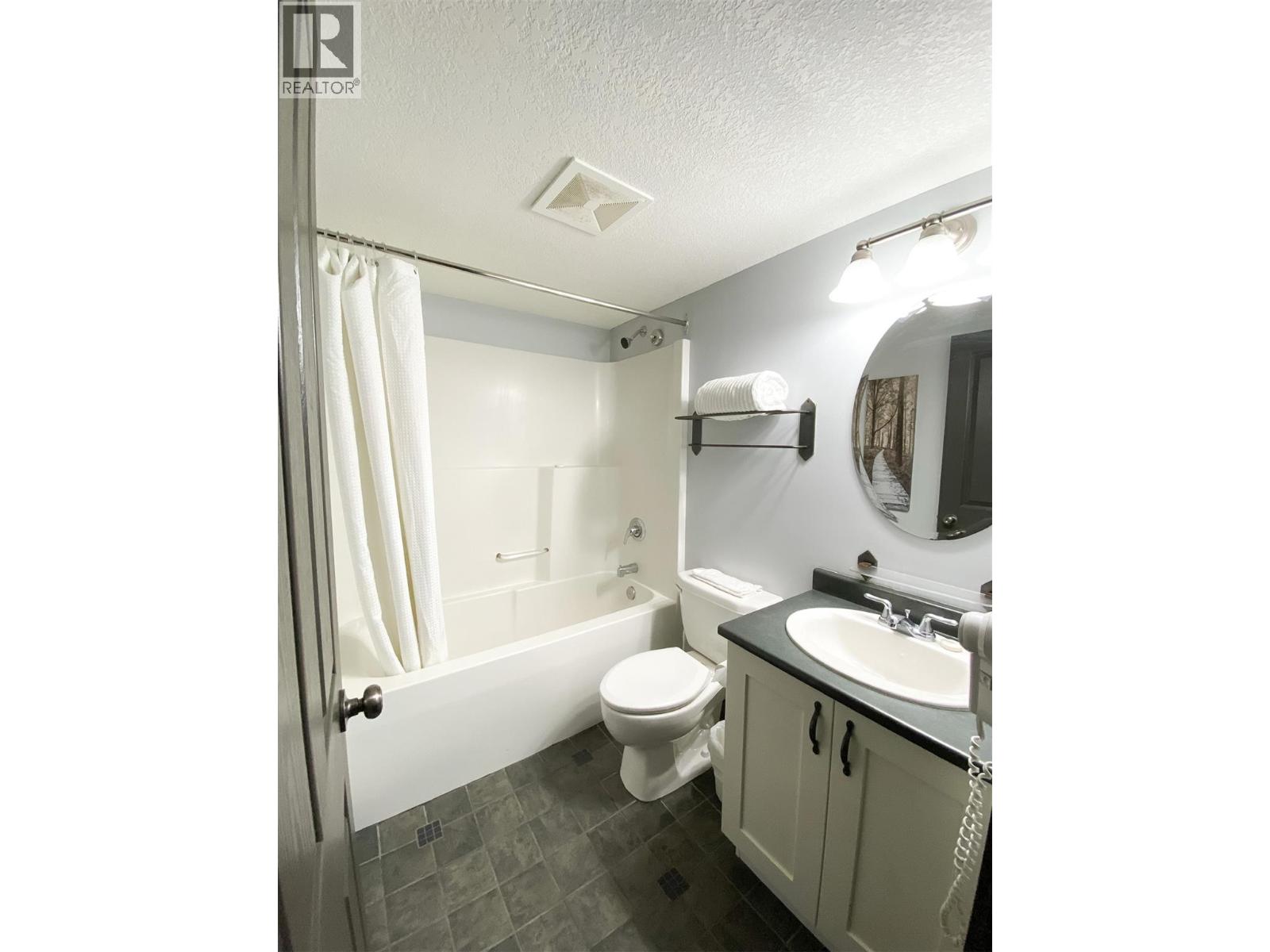 2070 Summit Drive Drive Unit# 306, Panorama, British Columbia  V0A 1T0 - Photo 19 - 10366614