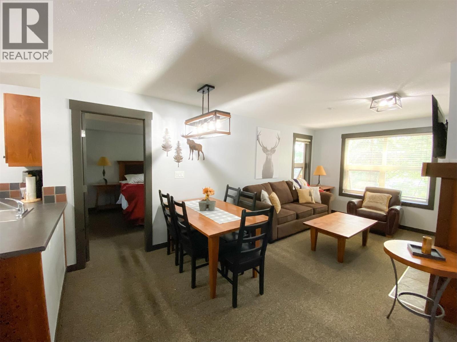 2070 Summit Drive Drive Unit# 306, Panorama, British Columbia  V0A 1T0 - Photo 5 - 10366614