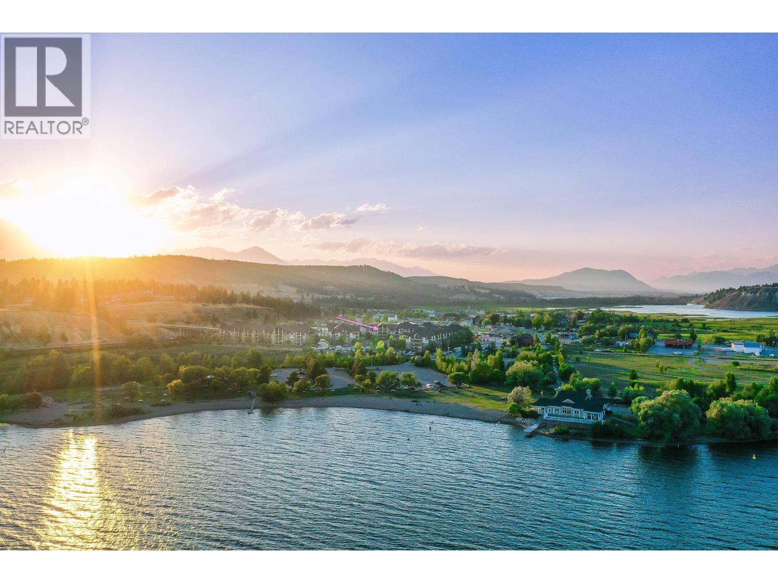 205 THIRD Avenue Unit# 3420, Invermere, British Columbia