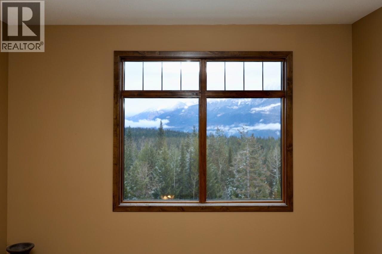 1549 Kicking Horse Trail Unit# 415 (A&b), Golden, British Columbia  V0A 1H0 - Photo 18 - 10367422