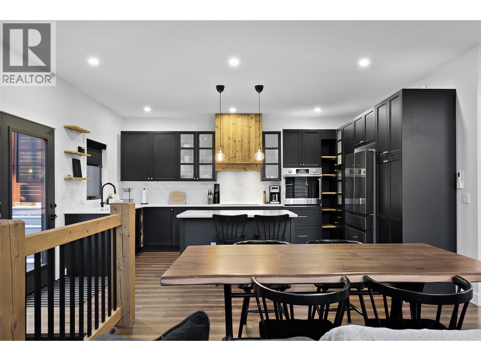 1614 Lower Lakeview Lane, Invermere, British Columbia  V0A 1K4 - Photo 7 - 10365927