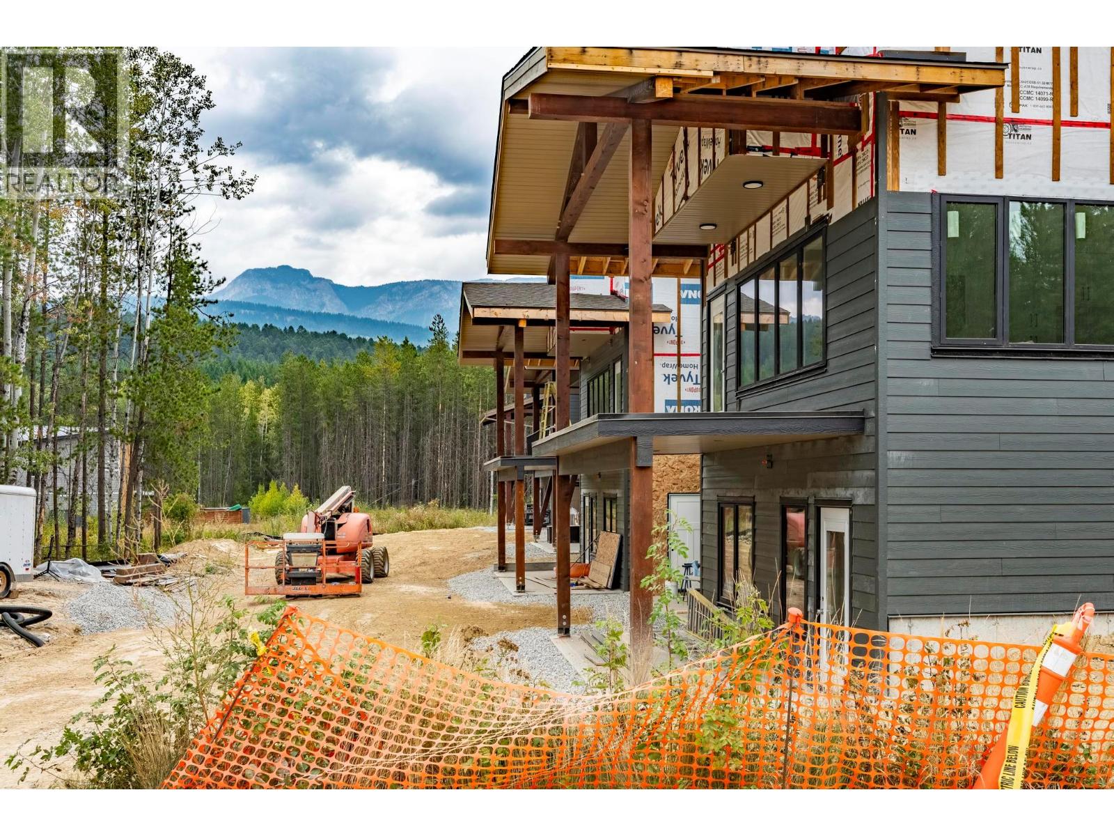 1444 Granite Drive Unit# 1, Golden, British Columbia  V0A 1H0 - Photo 2 - 10368727