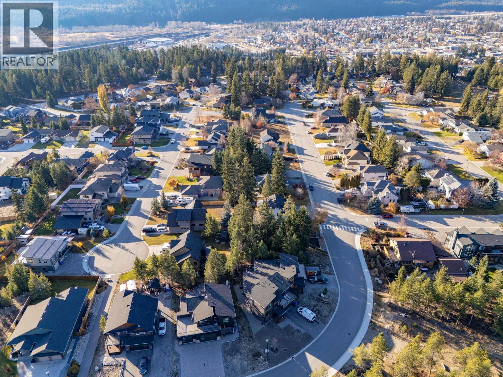 1526 Cedar Street, Golden, British Columbia  V0A 1H0 - Photo 10 - 10367611